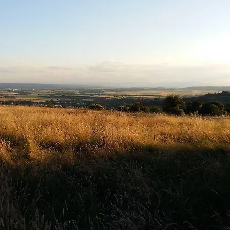 Au Dessus De Parady Gillonnay