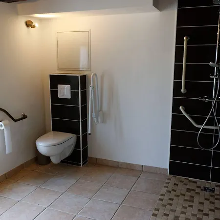 Au Dessus De Parady Maison d'hôtes Gillonnay